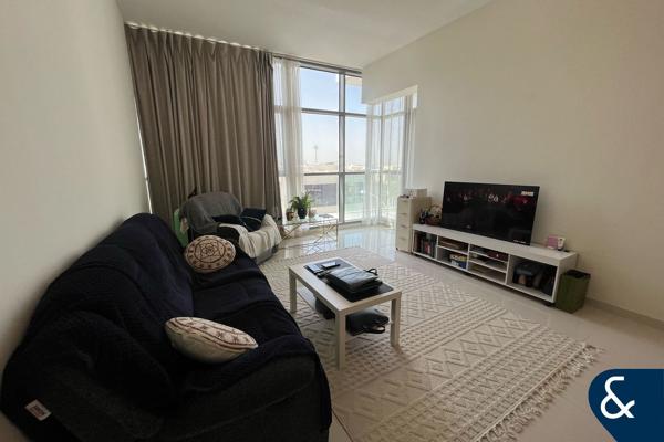 1 BEDROOM | PRIVATE | VACANT | MOTIVATED